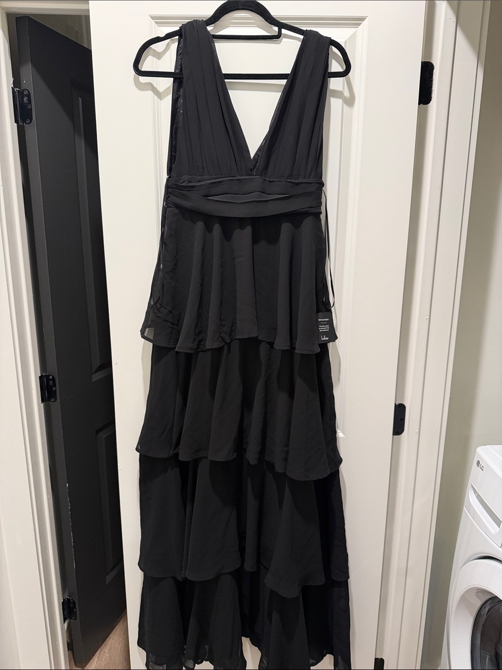 Lulu's Black Tiered V-Neck Maxi Gown